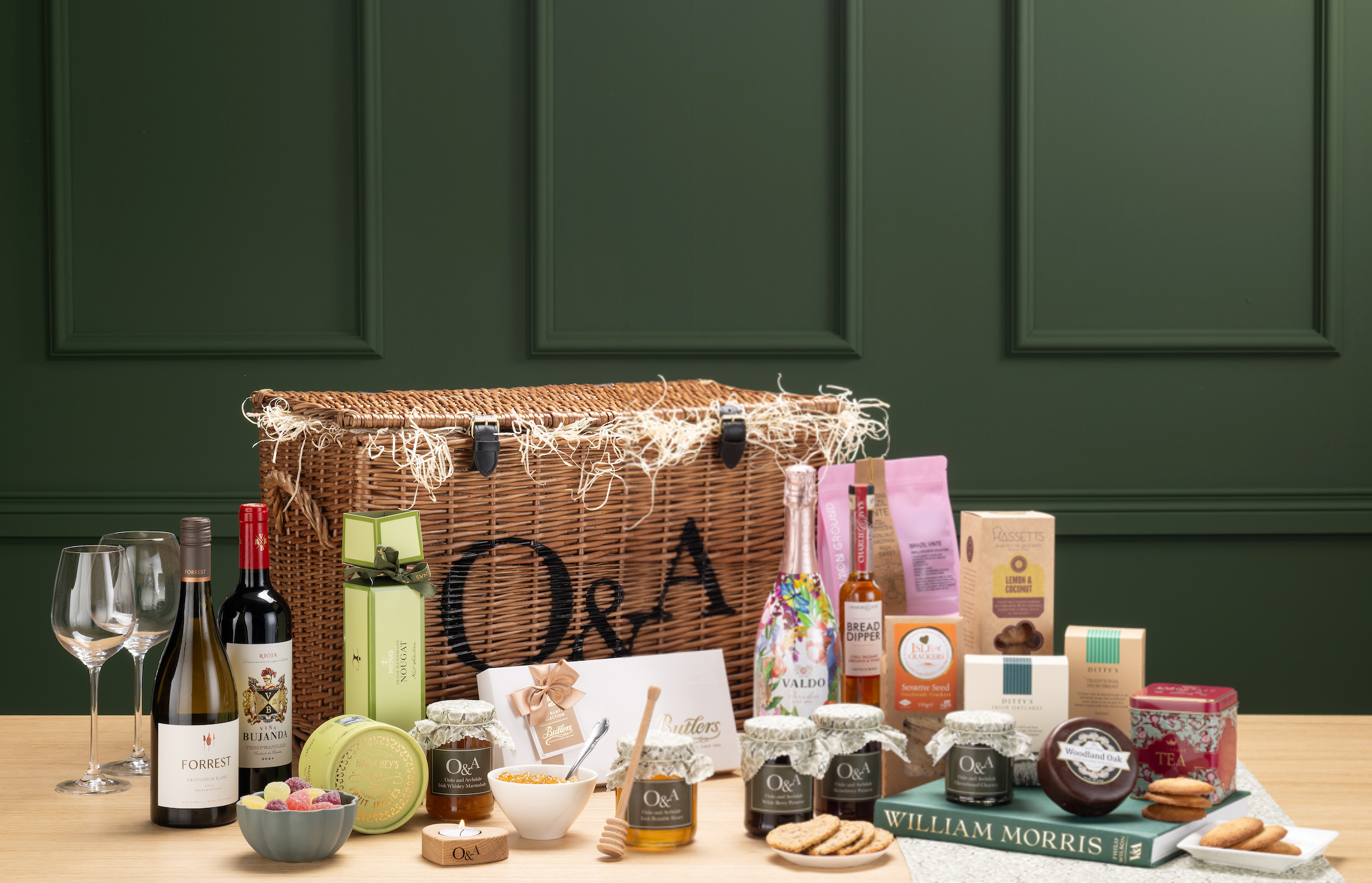Archdale Celebration Trunk Hamper